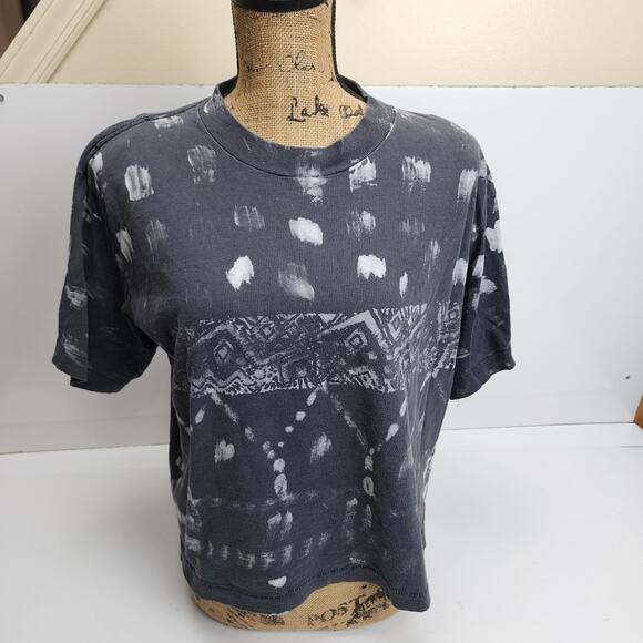 Vintage 80's Crop Top Faded Black w/ Paint Brush & Triangles Shoulder Pads Tee - Picture 1 of 4